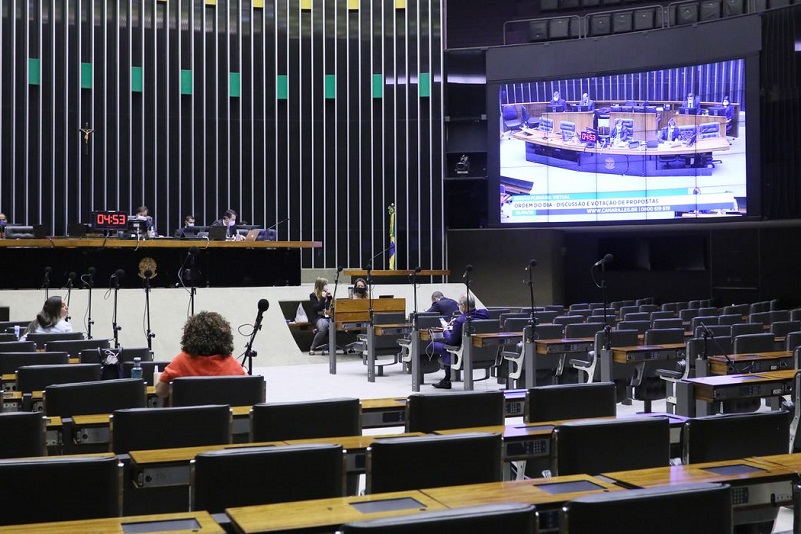 Fundeb volta à pauta e poderá ser votado nesta terça (21)