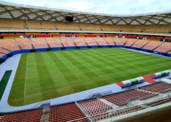 Wilson assina decreto que libera 30% de público em estádios de futebol