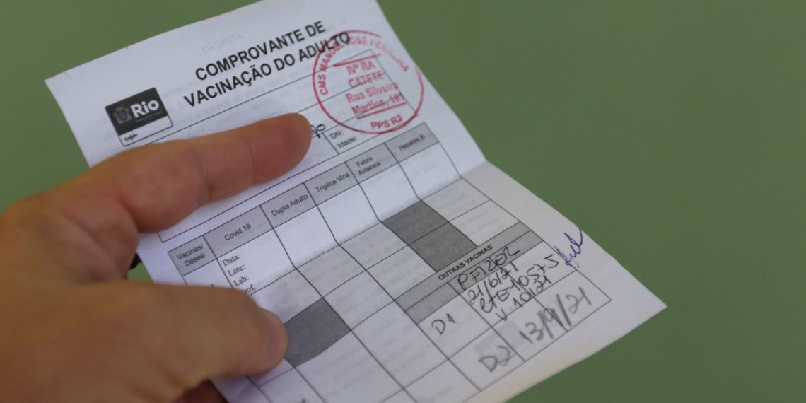 Câmara de SP vai cortar ponto de servidores sem comprovante de vacina