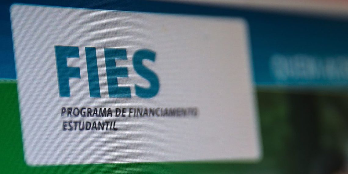 Fies: estudantes inadimplentes podem renegociar dívidas no dia 7