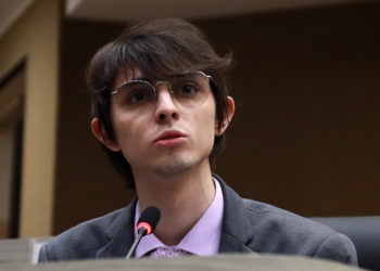 Amom diz que se Câmara está mais transparente é por causa dele