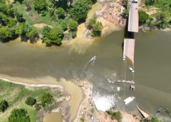 Três mortes são confirmadas em acidente com queda de ponte na BR-319