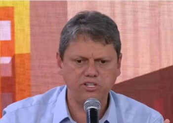 Paraisópolis tem tiroteio durante agenda de campanha de Tarcísio de Freitas