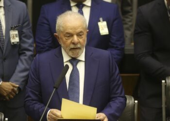 Em revogaço, Lula suspende novos registros de CACs e de clubes de tiro