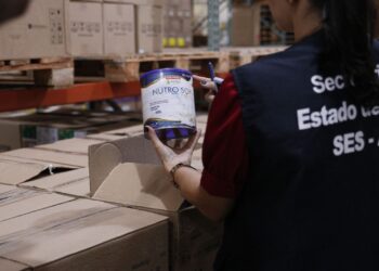 AM envia nova remessa de medicamentos e alimentos para Yanomami