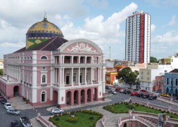 Velório de Amazonino inicia nesta quinta, 16, no Teatro Amazonas