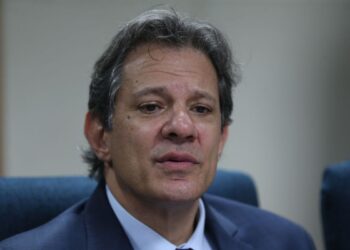 Governo recua e mantém isenção para compras de até US$ 50 entre pessoas físicas