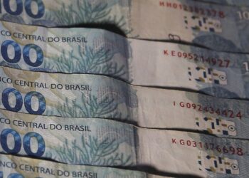 Imposto de Renda: Receita paga nesta sexta segundo lote de restituição