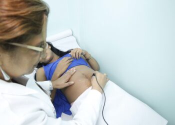 Mulheres passam a ter direito a acompanhante em atendimento de saúde