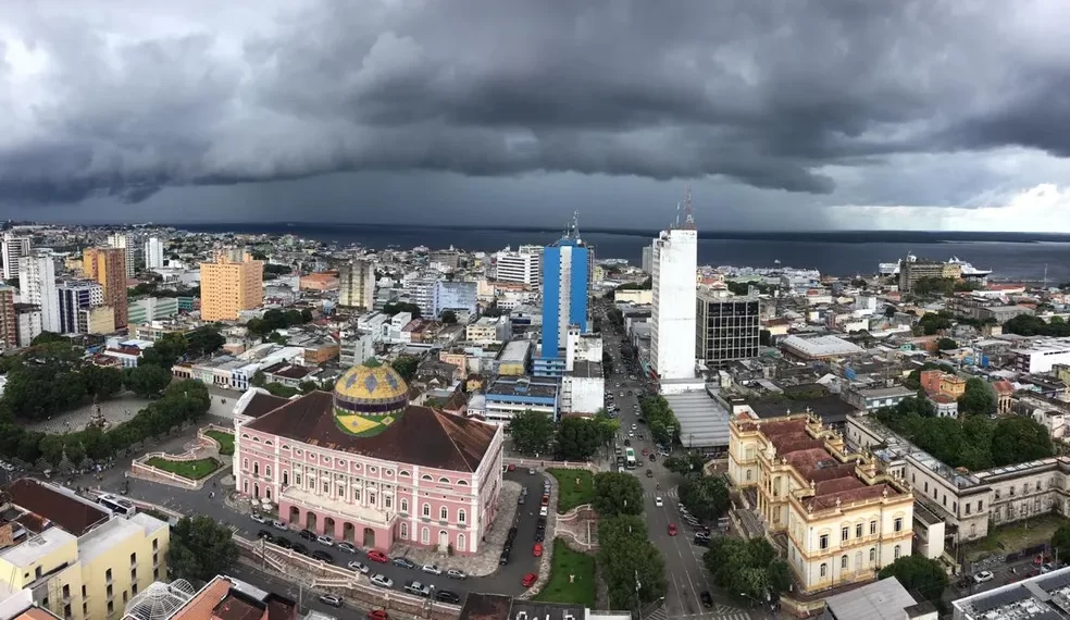 Inmet alerta para chuvas intensas no AM nesta terça, 21