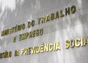Governo propõe a servidores aumento em auxílios, sem reajuste salarial