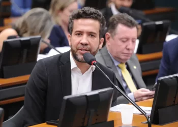 Supremo abre inquérito para investigar Janones