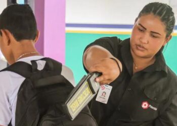Governo veta detectores de metais em escolas públicas do Amazonas