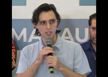 Amom oficializa pré-candidatura a prefeito de Manaus
