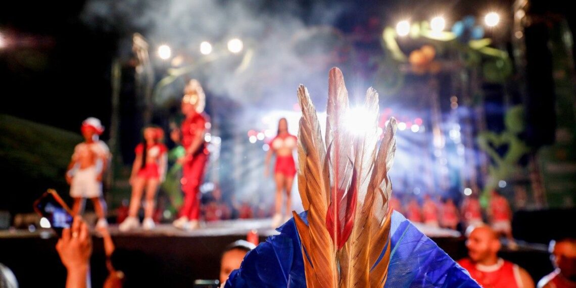 Carnaboi traz mais de 30 artistas do Caprichoso e Garantido