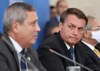 PF mira Bolsonaro e aliados; Braga Netto, Heleno, Valdemar e Torres são alvos