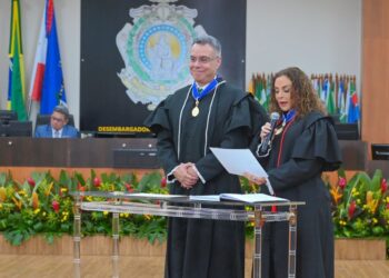 Juiz Cássio Borges toma posse como desembargador eleitoral no TRE-AM