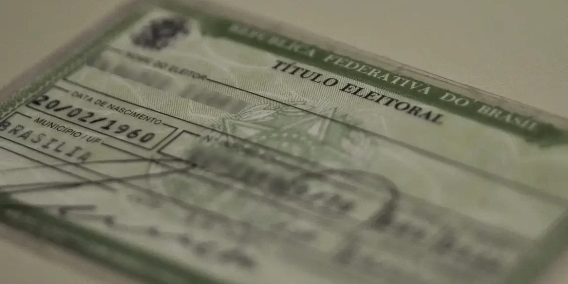 Hoje é último dia para regularizar ou transferir título de eleitor