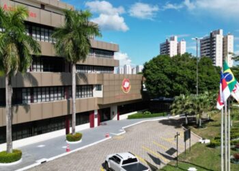 Operação do MP-AM prende 8 policiais militares