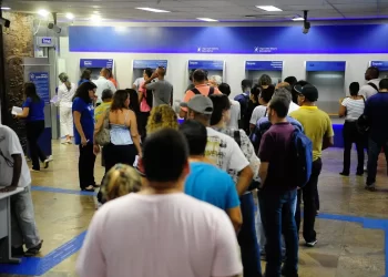 Falha em sistema impede beneficiários de sacar dinheiro do PIS/Pasep