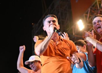 Em convenção, David Almeida oficializa candidatura à reeleição