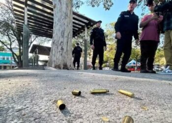 Ataque a tiros deixa quatro mortos em praça no Rio de Janeiro