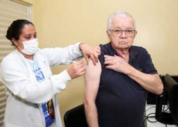 Prefeitura de Manaus inicia vacinação contra influenza para 18 grupos prioritários