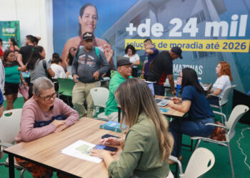 Feirão que concede subsídio para entrada de imóveis recebe mais de 20 mil pessoas