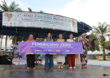 Ato público contra o feminicídio reúne mulheres no CSU do Parque 10