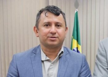 Prefeito de Juruá é multado em R$ 13,6 mil por falhas em licitação de merenda