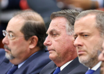 STF encerra primeiro dia do julgamento de Bolsonaro e aliados