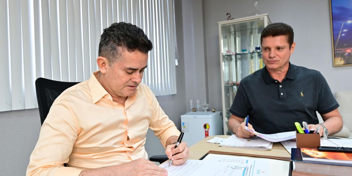 Prefeito anuncia reajuste e unificação das datas-bases