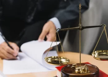 Deputado propõe atendimento prioritário a advogados em órgãos do AM
