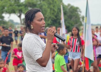 MP investiga ataques racistas contra vereadora de Maués