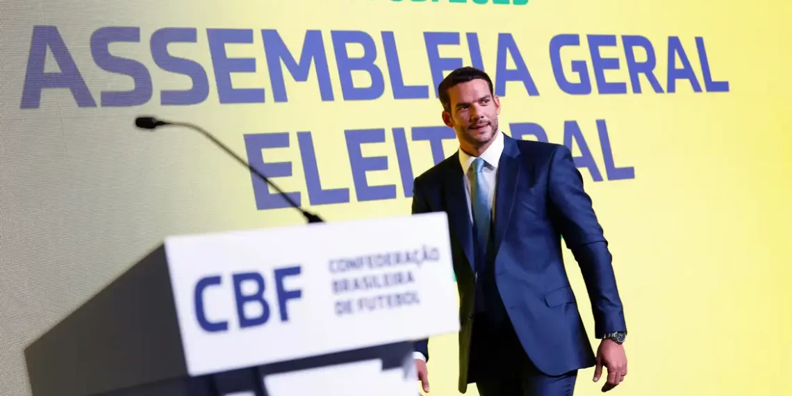Candidato único, Samir Xaud é eleito presidente da CBF